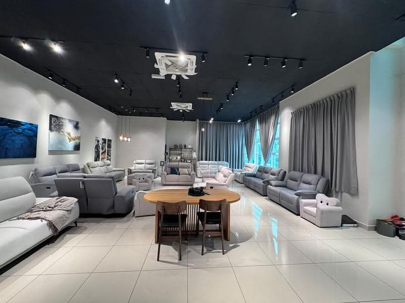 Factory for Sale in Taman Desa Cemerlang (Ulu Tiram) - TY Ng - Living Room - PropertyGuru.com.my