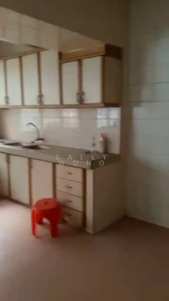 Rumah Teres 2 Tingkat untuk Dijual di Taman Muhibbah (Seri Kembangan) - Sally Wong - Kitchen - PropertyGuru.com.my