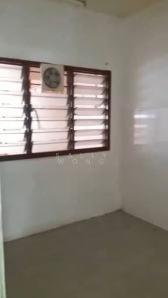 Rumah Teres 2 Tingkat untuk Dijual di Taman Muhibbah (Seri Kembangan) - Sally Wong - Interior - PropertyGuru.com.my