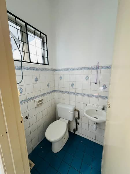 Rumah Teres 2 Tingkat untuk Dijual di BANDAR PUCHONG JAYA (Puchong) - Isaac Tee - Bathroom - PropertyGuru.com.my