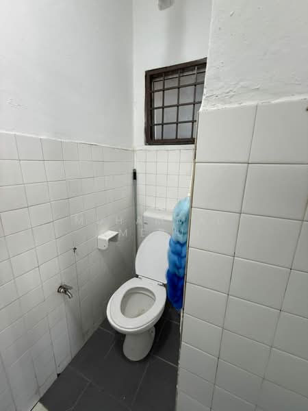 Apartment for Rent at Teratai Mewah Apartment Block 4 & 6 - Muhammad Amerul - Bathroom - PropertyGuru.com.my