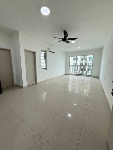 Apartment for Sale at Aliff Avenue (Dwi Alif) - Daniel Yong - Living Room - PropertyGuru.com.my