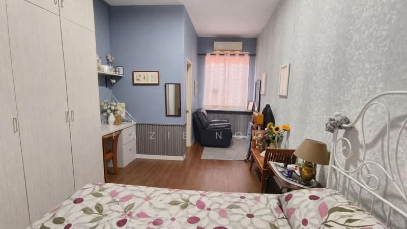 Rumah Teres 2 Tingkat untuk Dijual di Alam Budiman (Shah Alam) - Fazie Noor - Bedroom - PropertyGuru.com.my