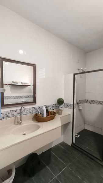 Rumah Teres 2 Tingkat untuk Dijual di Alam Budiman (Shah Alam) - Fazie Noor - Bathroom - PropertyGuru.com.my