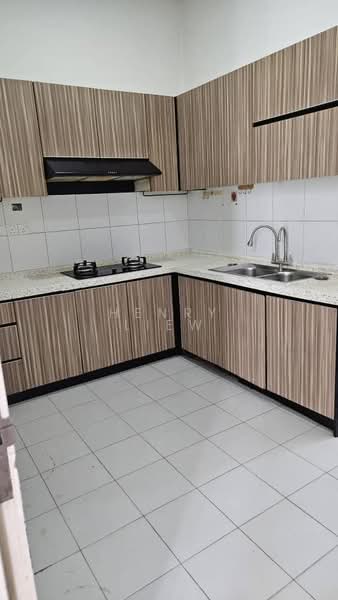 3-storey Terraced House for Sale in Cyberjaya (Selangor) - Henry Liew - Kitchen - PropertyGuru.com.my