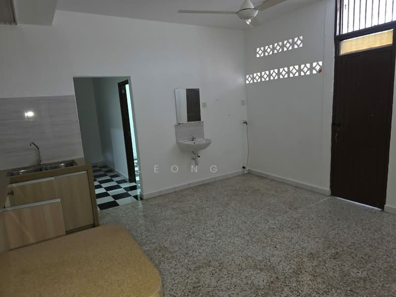 Rumah Berkembar untuk Disewa di Ayer Itam (Penang) - Leong . - Kitchen - PropertyGuru.com.my