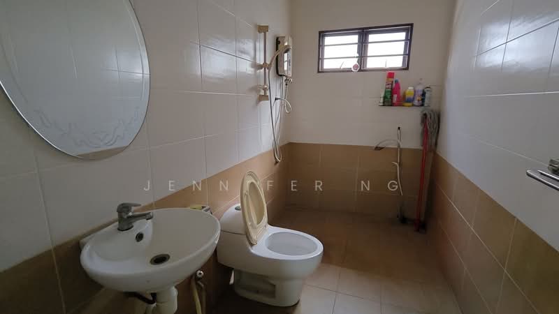 Rumah Teres 2 Tingkat untuk Dijual di Usj 3 (Subang Jaya) - Jennifer Ng - Bathroom - PropertyGuru.com.my