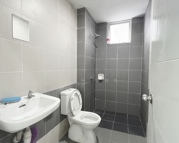 Kondominium untuk Dijual di Sierra Residences - Josh Ang - Bathroom - PropertyGuru.com.my