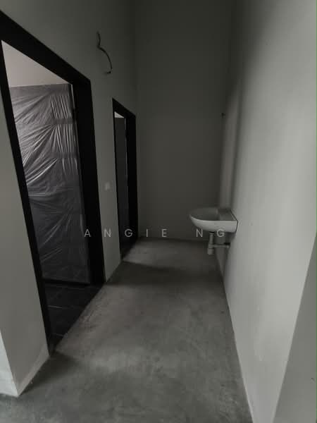 Shop / Office for Sale in Ayer Molek (Melaka) - Angie Ng - Interior - PropertyGuru.com.my