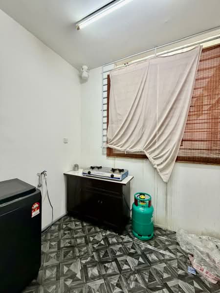 Pangsapuri untuk Dijual di Pangsapuri Flora Indah - Zack Chow - Kitchen - PropertyGuru.com.my