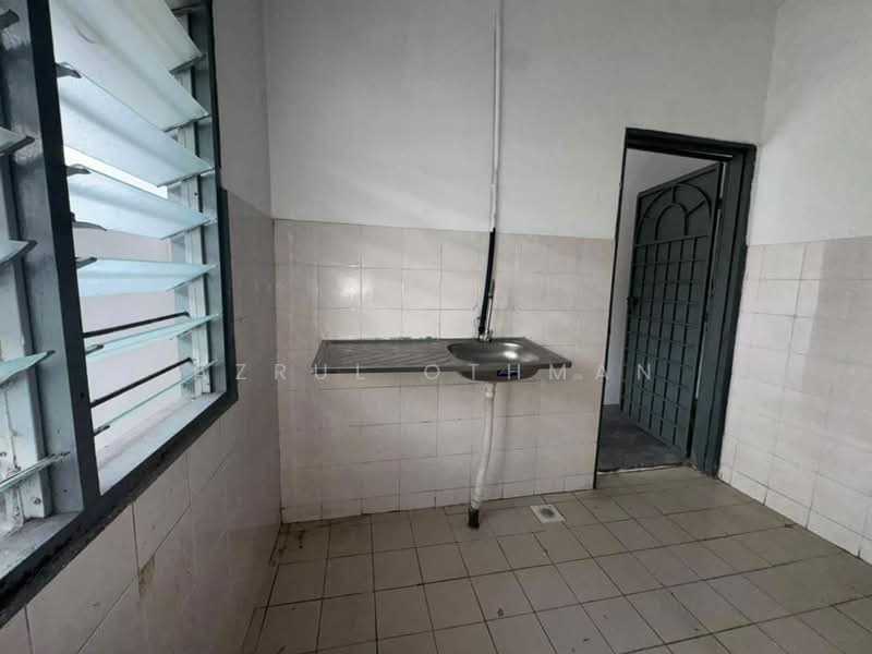 Rumah Teres 1 Tingkat untuk Dijual di Port Dickson (Negeri Sembilan) - Azrul Othman - Kitchen - PropertyGuru.com.my
