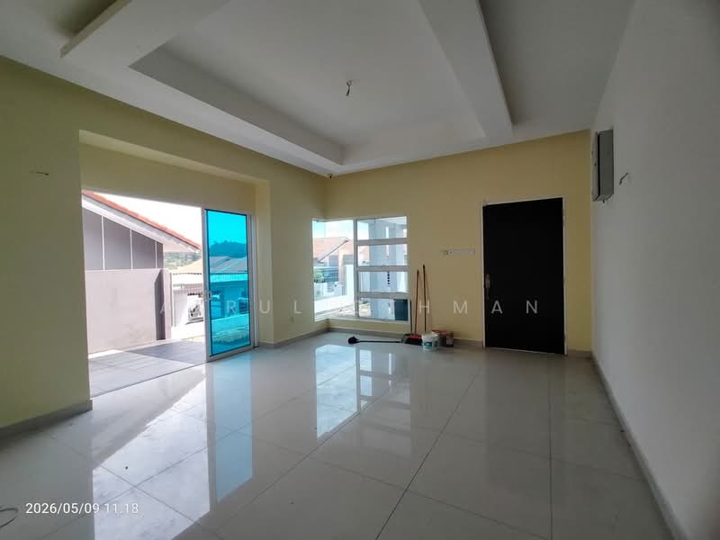 Semi-Detached House for Sale in Senawang (Negeri Sembilan) - Azrul Othman - Living Room - PropertyGuru.com.my