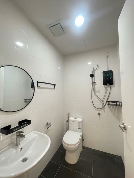 Kondominium untuk Disewa di The Parque Residences - Fiona Lee - Bathroom - PropertyGuru.com.my