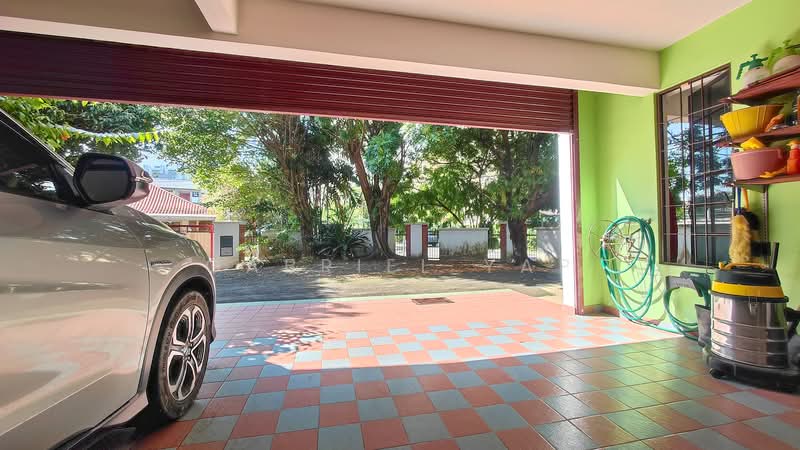 Bungalow House untuk Dijual di Petaling Jaya (Selangor) - Gabriel Yap - Garage - PropertyGuru.com.my