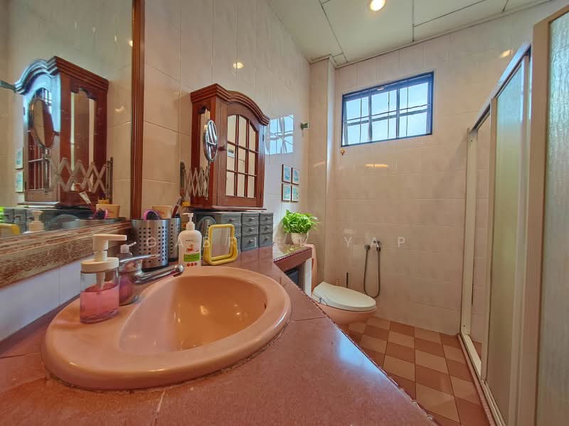 Bungalow House untuk Dijual di Petaling Jaya (Selangor) - Gabriel Yap - Bathroom - PropertyGuru.com.my