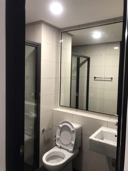 Service Residence for Sale at The Tamarind - Alvin Sim - Bathroom - PropertyGuru.com.my