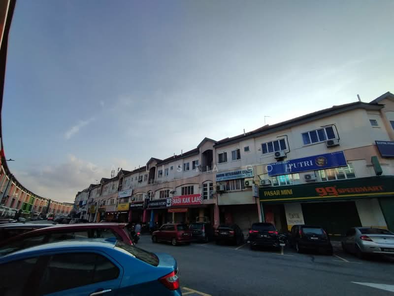 Shop / Office for Rent in Bandar Tasik Puteri (Rawang) - Callista Goh - Exterior - PropertyGuru.com.my