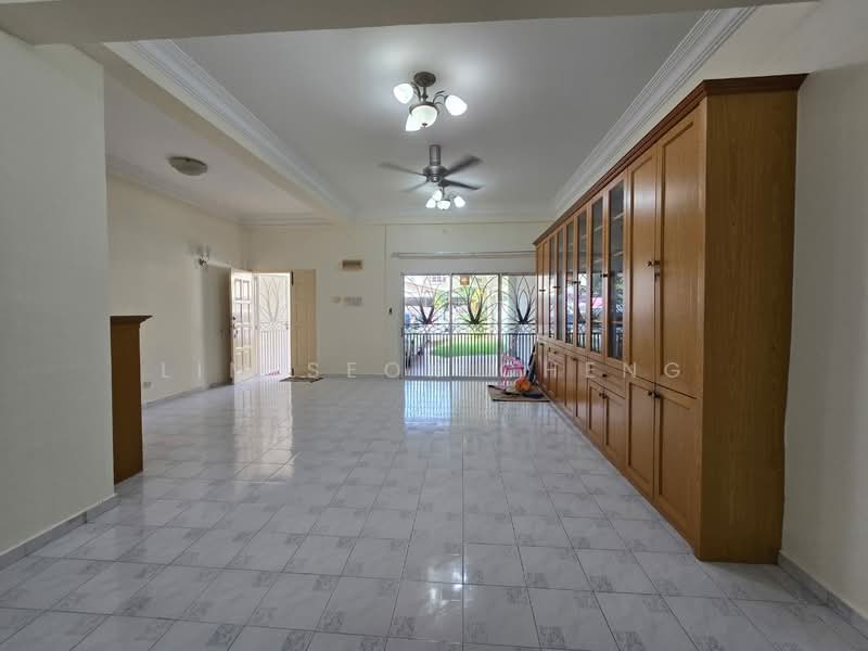 Rumah Teres 2 Tingkat untuk Dijual di Sungai Ara (Penang) - Lim Seok Cheng - Living Room - PropertyGuru.com.my
