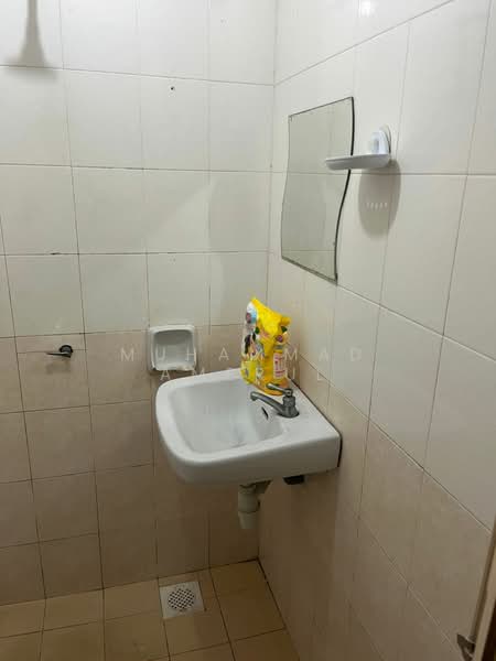 Servis Apartment untuk Disewa di Brunsfield Riverview - Muhammad Amerul - Bathroom - PropertyGuru.com.my