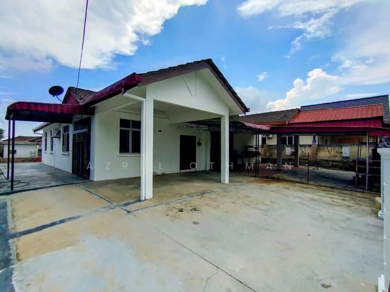 Semi-Detached House for Sale in Senawang (Negeri Sembilan) - Azrul Othman - Exterior - PropertyGuru.com.my