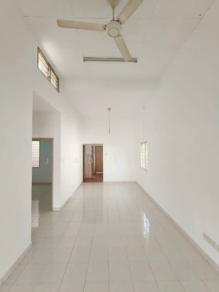 1-storey Terraced House for Sale in Alam Suria (Puncak Alam) - Ajwad Azizan - PropertyGuru.com.my