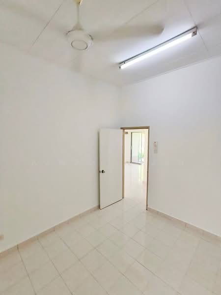 1-storey Terraced House for Sale in Alam Suria (Puncak Alam) - Ajwad Azizan - PropertyGuru.com.my