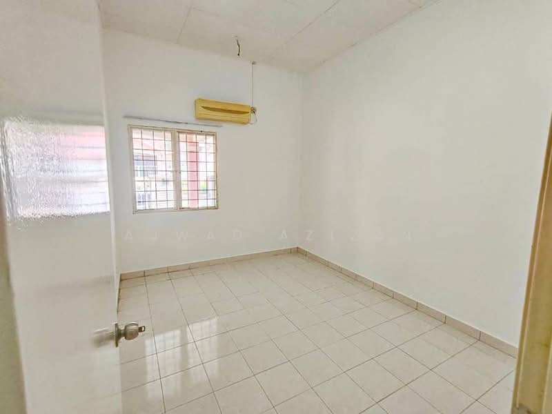 1-storey Terraced House for Sale in Alam Suria (Puncak Alam) - Ajwad Azizan - PropertyGuru.com.my
