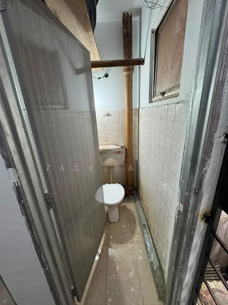 Flat for Sale at Kampung Lindungan PJS 6 - Zack Yahya - PropertyGuru.com.my
