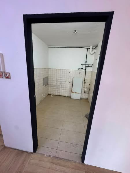 Flat for Sale at Kampung Lindungan PJS 6 - Zack Yahya - PropertyGuru.com.my