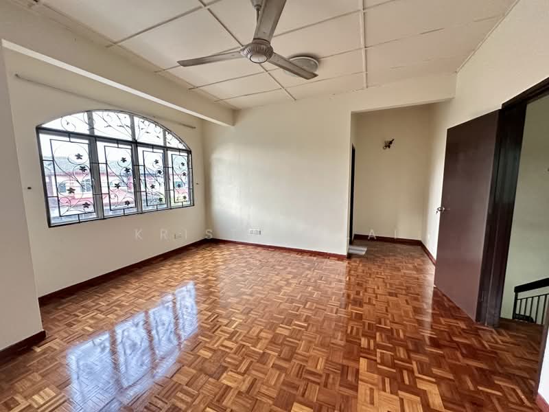 2-storey Terraced House for Sale in Bandar Putra Permai (Seri Kembangan) - Christine Lai - Interior - PropertyGuru.com.my