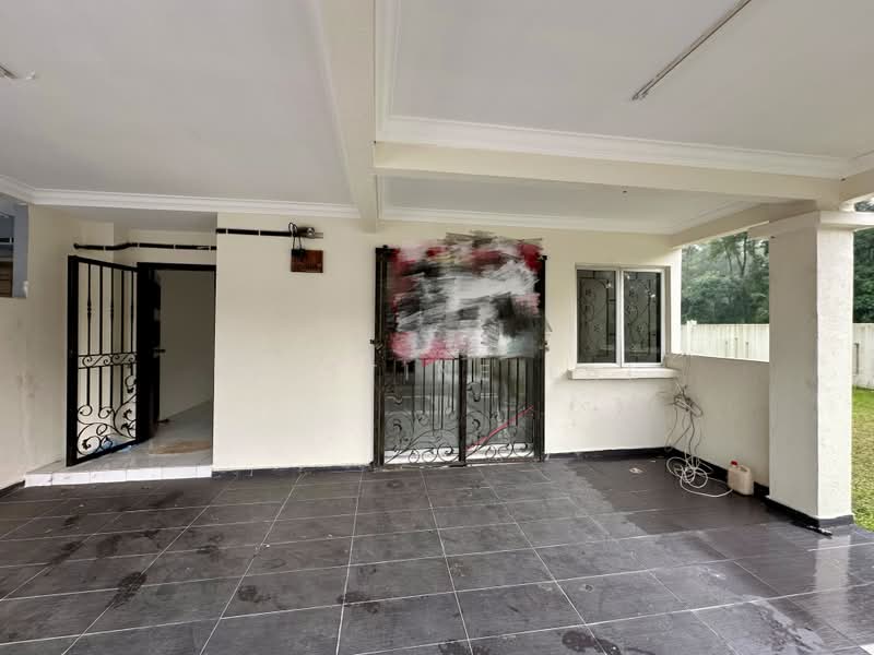 2-storey Terraced House for Sale in Bandar Putra Permai (Seri Kembangan) - Christine Lai - Exterior - PropertyGuru.com.my