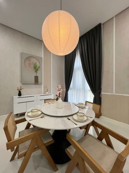 Servis Apartment untuk Dijual di Met 1 Residences - Dacklin Lee - Dining Room - PropertyGuru.com.my