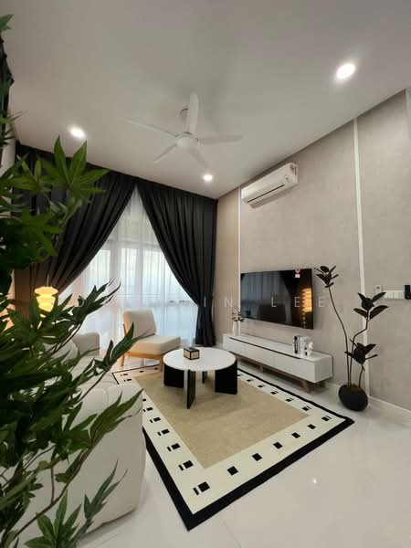 Servis Apartment untuk Dijual di Met 1 Residences - Dacklin Lee - Living Room - PropertyGuru.com.my