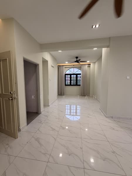 Condominium for Sale at Flora Green - Kelly Tan - Living Room - PropertyGuru.com.my
