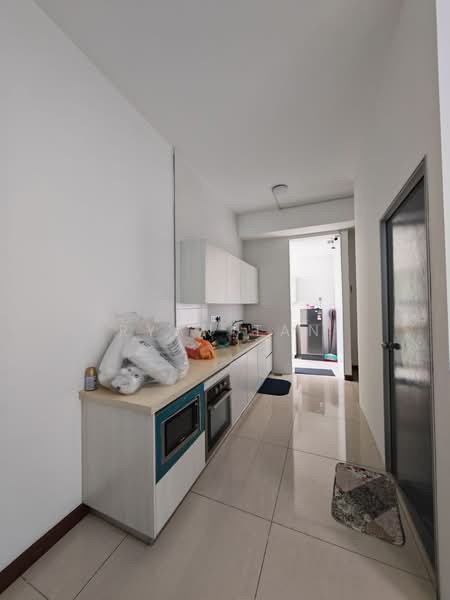 Service Residence for Sale at R&F Princess Cove Phase 1 - Ryan Tan - Kitchen - PropertyGuru.com.my