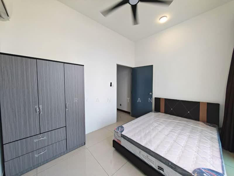Service Residence for Sale at R&F Princess Cove Phase 1 - Ryan Tan - Bedroom - PropertyGuru.com.my