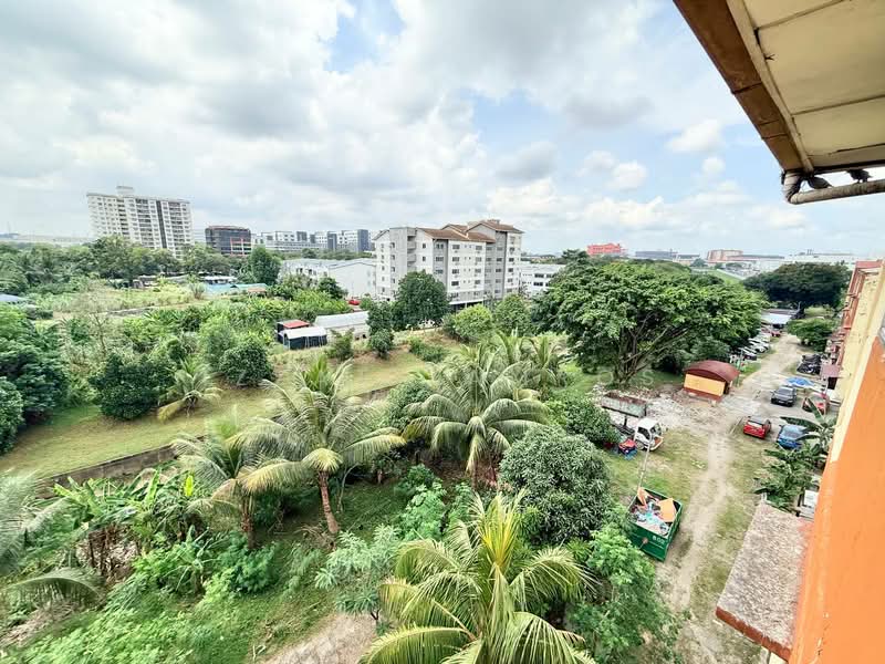 Rumah Flat untuk Dijual di Flat PKNS Seksyen 19 - Izzat Zamros - Exterior - PropertyGuru.com.my
