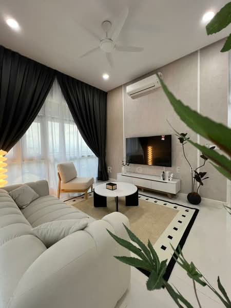 Servis Apartment untuk Dijual di Met 1 Residences - Jia Yirng Lee - Living Room - PropertyGuru.com.my