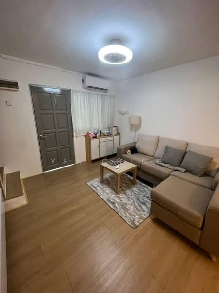 2-storey Terraced House for Rent in Kepong (Kuala Lumpur) - Yen Ching - Living Room - PropertyGuru.com.my