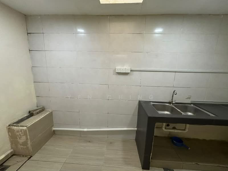 Rumah Teres 2 Tingkat untuk Disewa di Kepong (Kuala Lumpur) - Yen Ching - Kitchen - PropertyGuru.com.my