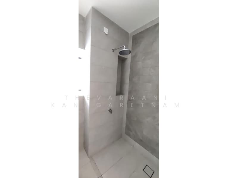 Cluster House for Sale in Kota Emerald (Rawang) - Thevaraani Kanagaretnam - Bathroom - PropertyGuru.com.my