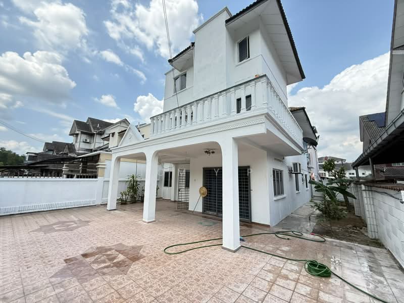 Bungalow for Sale in Bandar Country Homes (Rawang) - Tom Yip - Exterior - PropertyGuru.com.my
