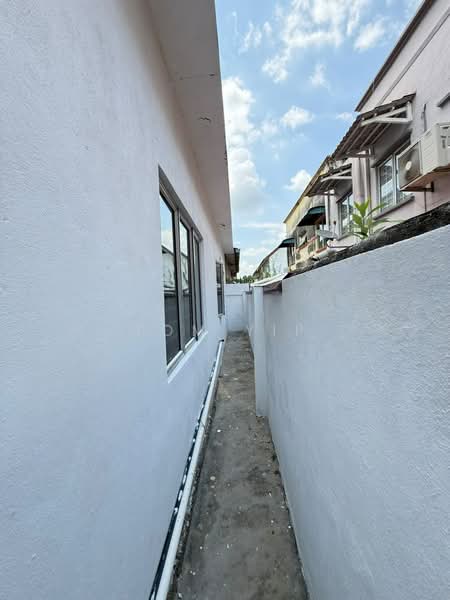 Bungalow for Sale in Bandar Country Homes (Rawang) - Tom Yip - Exterior - PropertyGuru.com.my