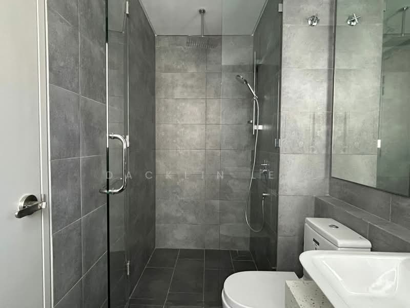Kondominium untuk Dijual di ALIX Residences - Dacklin Lee - Bathroom - PropertyGuru.com.my