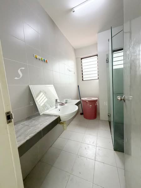 Rumah Teres 2 Tingkat untuk Dijual di Setia Indah 12 (Setia Alam) - Stella Tan - Bathroom - PropertyGuru.com.my