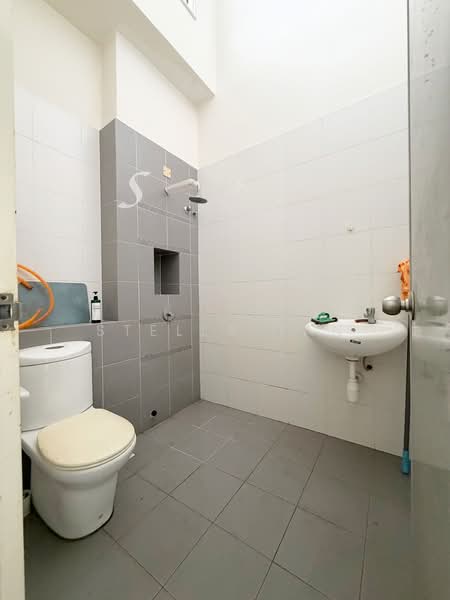 Rumah Teres 2 Tingkat untuk Dijual di Setia Indah 12 (Setia Alam) - Stella Tan - Bathroom - PropertyGuru.com.my
