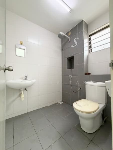 Rumah Teres 2 Tingkat untuk Dijual di Setia Indah 12 (Setia Alam) - Stella Tan - Bathroom - PropertyGuru.com.my