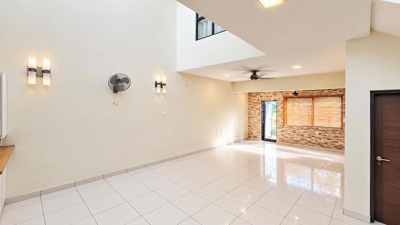 Rumah Teres 2-Tingkat untuk Dijual di Shah Alam (Selangor) - Zalina Zubaidi - Living Room - PropertyGuru.com.my