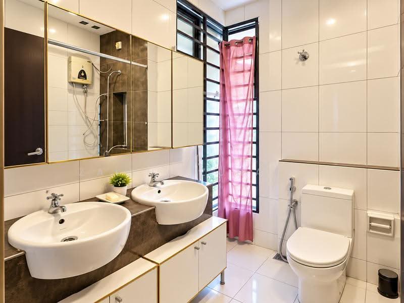 Rumah Teres 2-Tingkat untuk Dijual di Shah Alam (Selangor) - Zalina Zubaidi - Bathroom - PropertyGuru.com.my