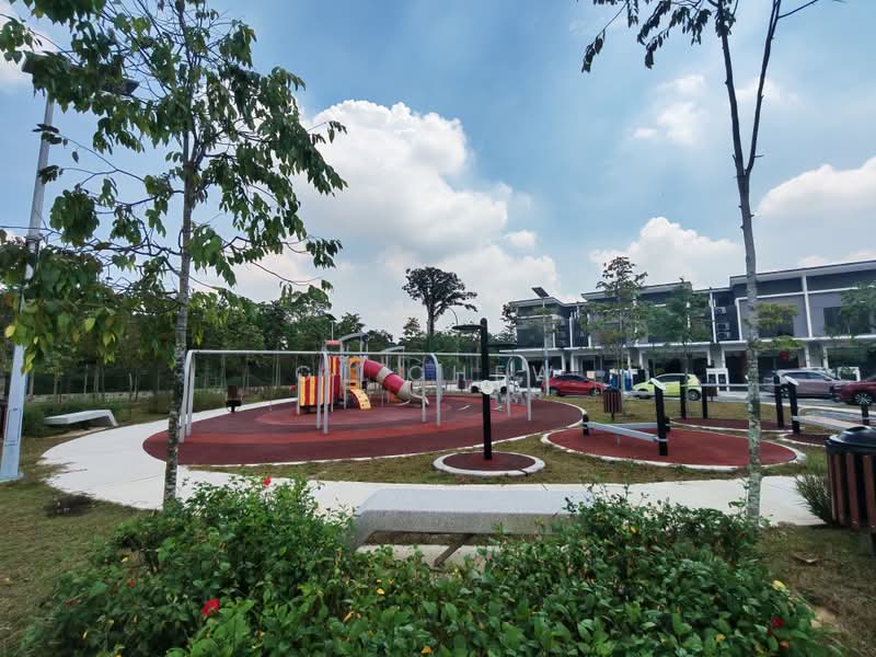 2-storey Terraced House for Rent in Alam Impian (Shah Alam) - CL Chew - Exterior - PropertyGuru.com.my